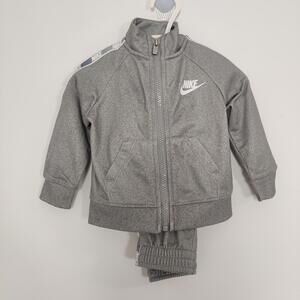 Nike Baby Boy's Jogger Set in Gray Size 12 Months Sweatpants and Sweatshirt